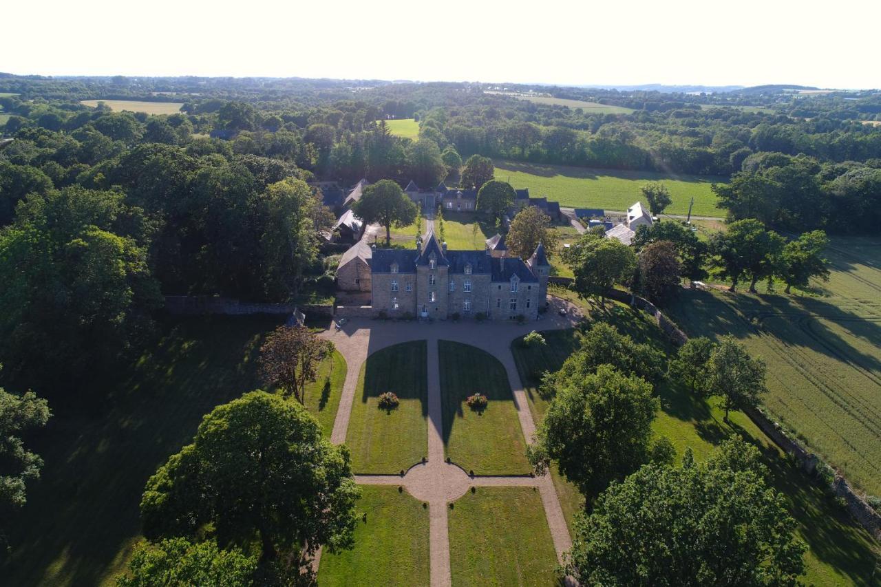 Chateau De Cadouzan Saint-Dolay Экстерьер фото