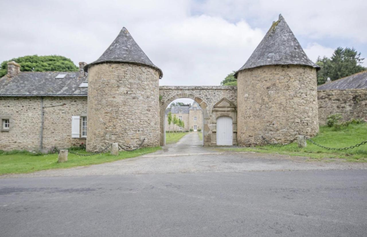 Chateau De Cadouzan Saint-Dolay Экстерьер фото